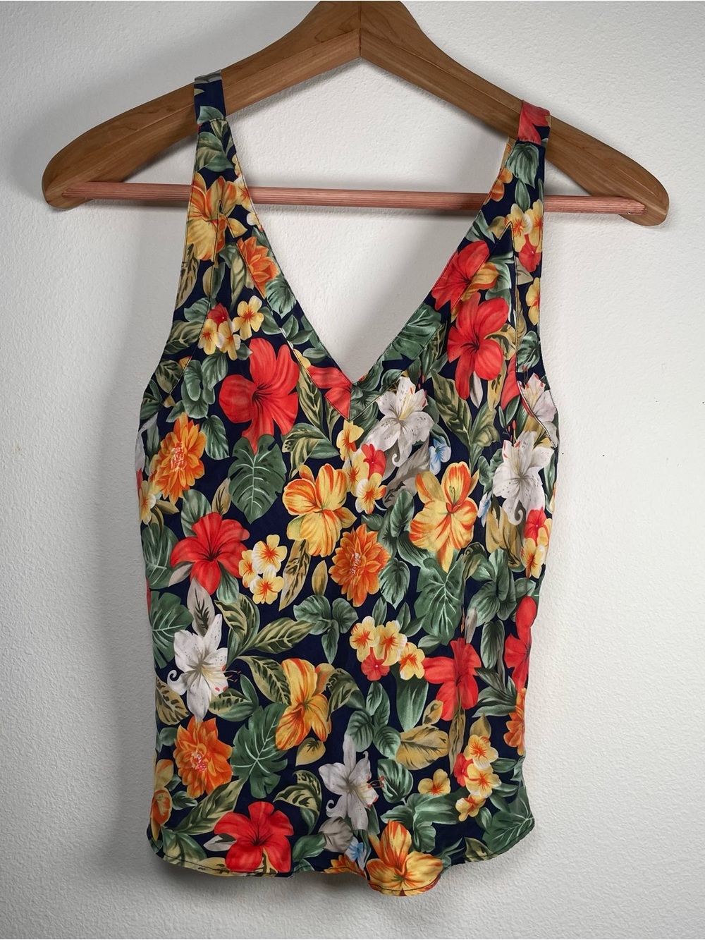 Vintage 90s Victoria’s Secret 100% Silk Camisole Tank Top Floral size S Coquette